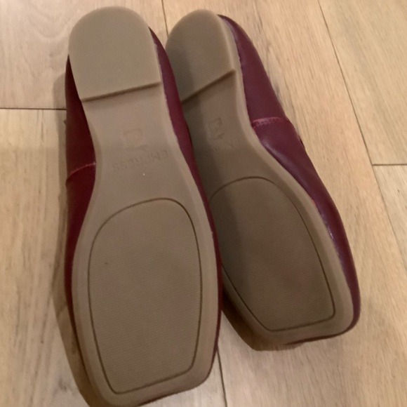 Empress Square Toe Flats - Size 5 - New in box - Picture 3 of 4